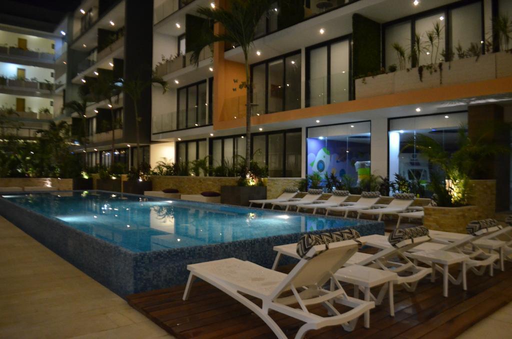 The City Luxury Suites Playa del Carmen Extérieur photo