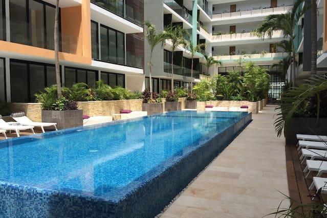 The City Luxury Suites Playa del Carmen Extérieur photo
